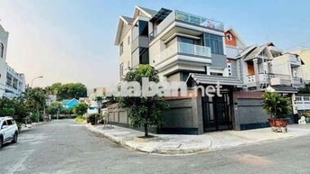 Biệt Thự gốc 2 MT khu Tên Lửa 10x20,2 Lầu,4 phòng
