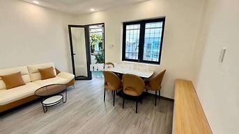 Nhà 1 trệt2 lầu full nội thất đường số 6 BHH B bình tân 