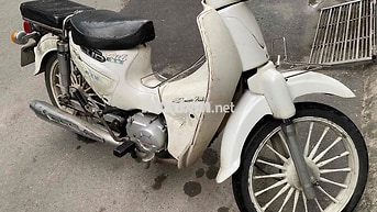 Cub 81- 50cc màu trắng ko cần bằng lái còn tốt