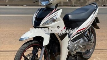 Yamaha Sirius Fi 2022 trắng đen