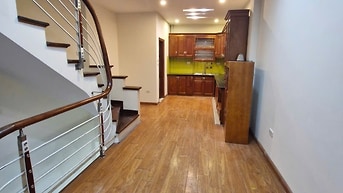 CT nhà 5T 52m2 mặt ngõ kD ô tô đỗ tránh sát phố Hoàng Quốc Việt