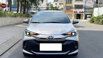 Toyota Vios E 5 chỗ màu Bạc