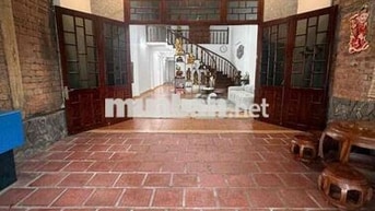 Bán nhà gác lửng mặt tiền Lê Văn Hiến 139,9m², hướng Đông