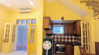 Chính chủ cho thuê nhà ngõ 11 Tô Ngọc vân, 3 tầng giá 14.8 triệu