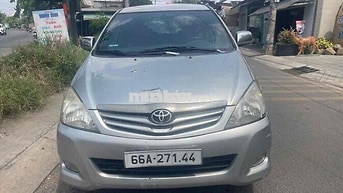 Toyota Innova 2009 G 7 chỗ Bạc