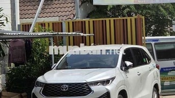 Toyota Innova Cross 2024 V 90K KM Trắng