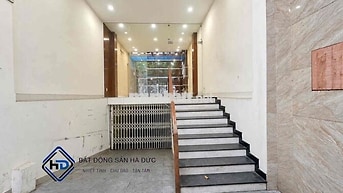 Toà nhà 5x20 có hầm để xe đường lớn gần UBND Quận 12