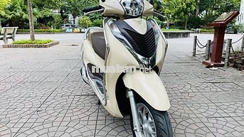Honda Lead màu Vàng kem 125fi xe đẹp 