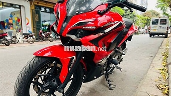 Bajaj Pulsar RS200 màu đỏ đen