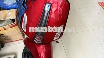 Piaggio Sprint 2018 màu đỏ