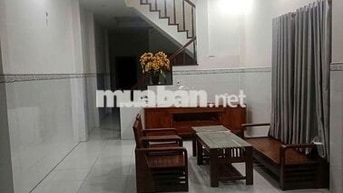 nhà dt rộng, sân ôtô 4pn .măt tiền nhánh tiện vừa ở vừa kinh doan