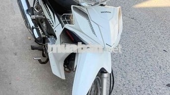 Honda Wave Blade 2017 màu trắng