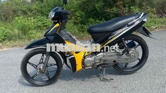 Yamaha Sirius 2015 màu Đen vàng