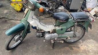 Honda Super Cub màu Xanh