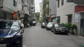 Cho thuê nhà riêng Võ Chí Công, Lạc Long Quân 33m2 x 5 tầng